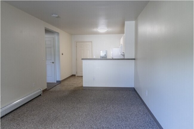 Foto del edificio - Falcon Manor Senior Housing