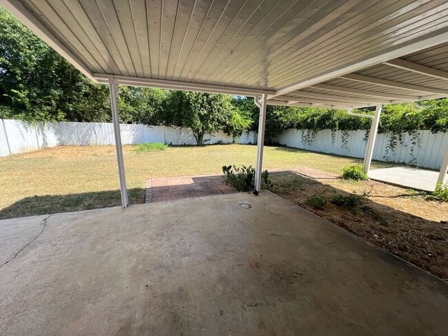 Building Photo - 14005 Glenview Dr SW