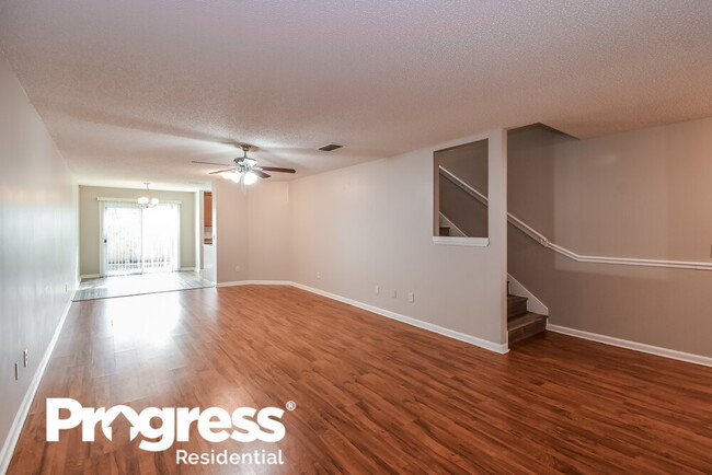 Building Photo - 4030 Laurelwood Dr