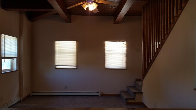 Foto del edificio - 1012-1014 S Washington