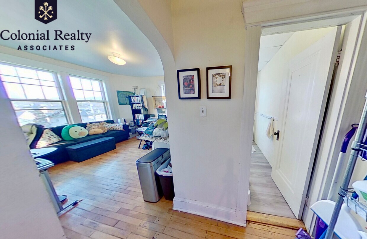 72 Strathmore Rd Unit 9C