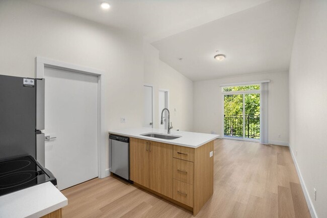 Building Photo - 8417 SW 24th Ave