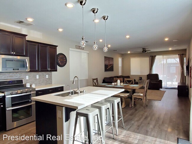 Building Photo - 3 br, 2.5 bath House - 2541 Grassland Way