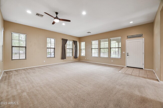 Building Photo - 4535 North Point Ridge Rd