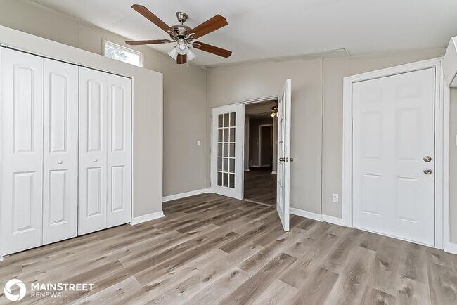 Building Photo - 1545 76TH AVE N, St Petersburg, FL 33702