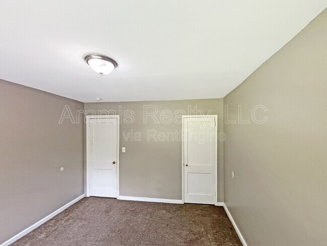 Foto del edificio - 394 Allgood Rd NE