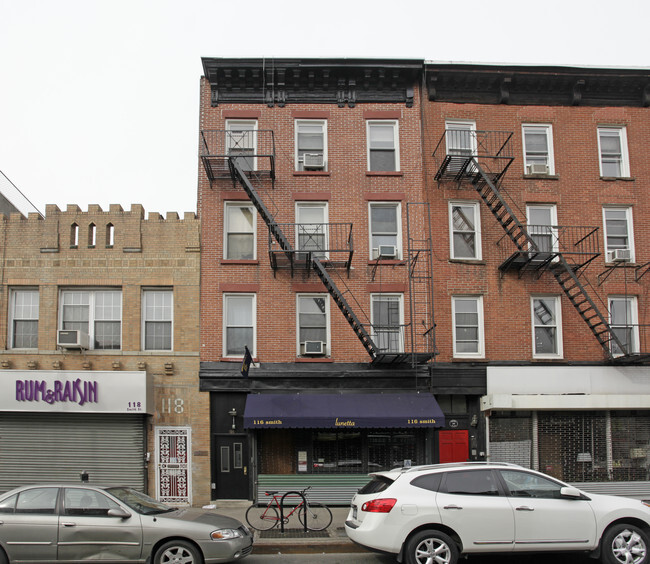 Building Photo - 116 Smith St