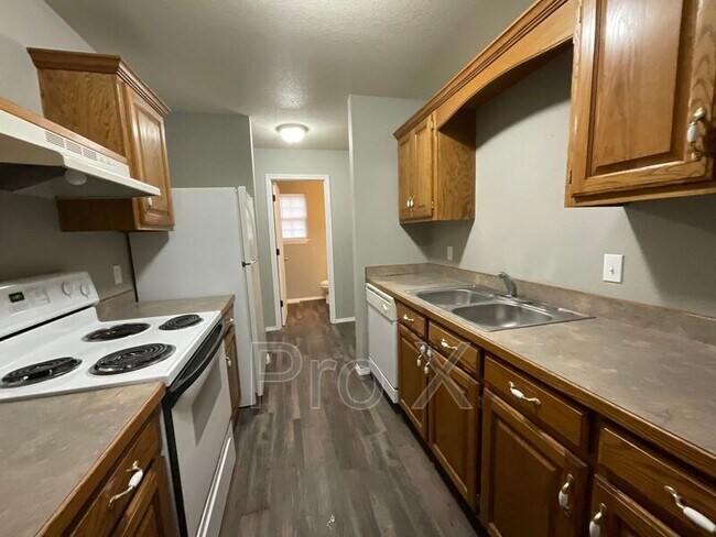 Building Photo - 4563 E Zora St