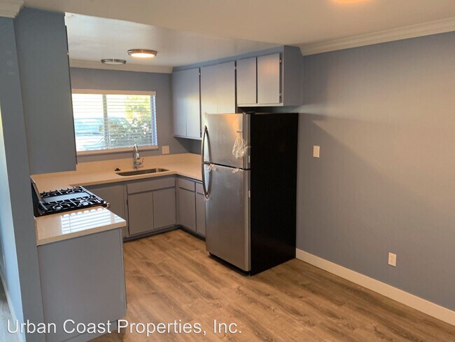 Building Photo - 594 Graves Ave