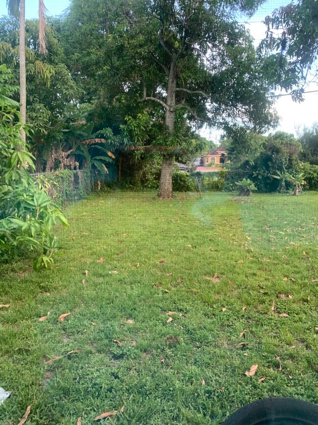 Big back yard - 3000 NW 11th St