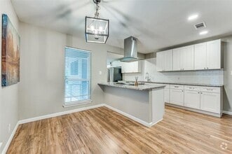 Building Photo - 806 Marshalldell Ave
