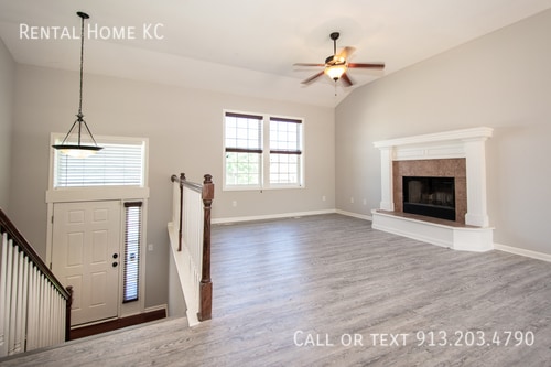 Foto del edificio - 23815 W 126th Terrace