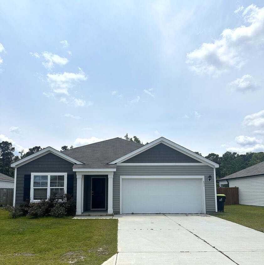 Foto principal - 631 Avington Ln NE