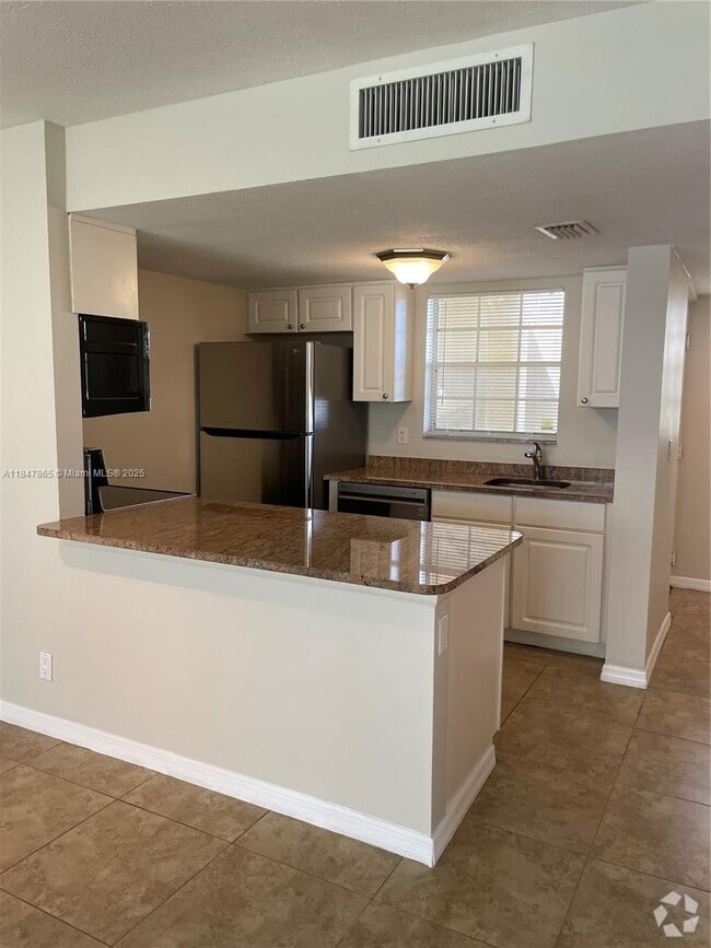Building Photo - 6323 La Costa Dr