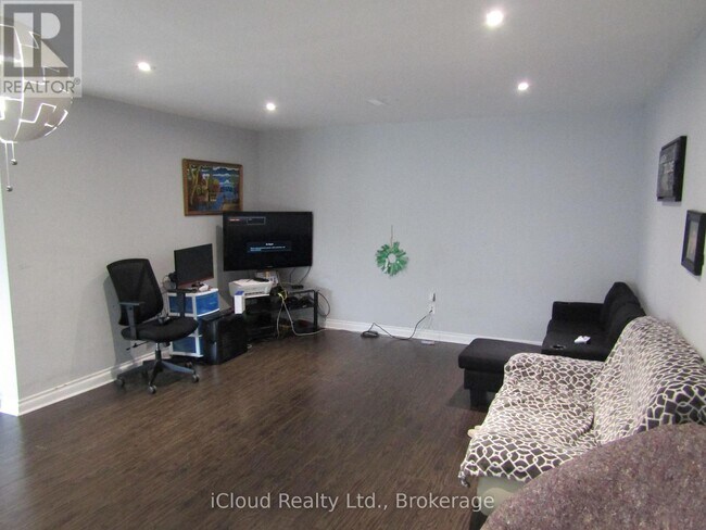 Photo du bâtiment - 170 Troiless St