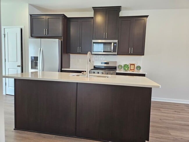 Building Photo - 112 Abramo Victor Dr