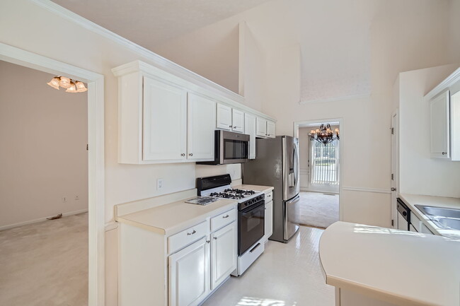 Kitchen - 1423 Brookside Manor Ct