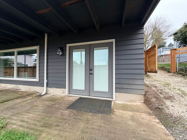 Building Photo - 16304 47th Pl S