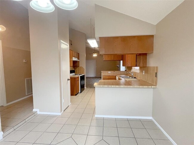 Building Photo - 24235 Landing Way Dr