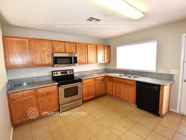 Foto del edificio - 15539 W Shiloh Ave