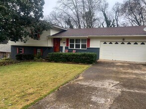 Building Photo - 409 Cumberland Dr SE