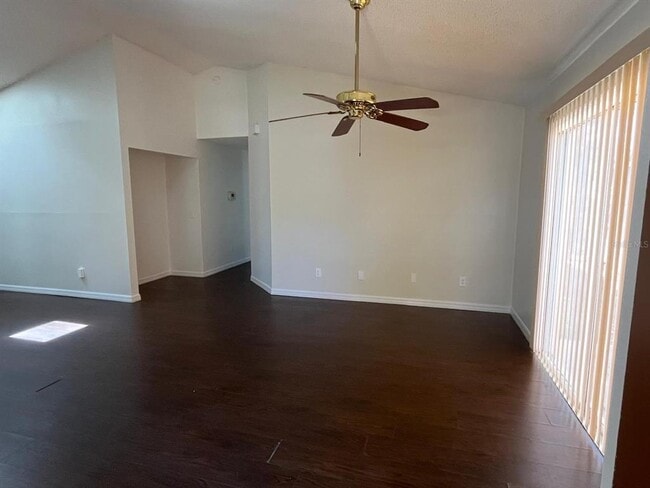 Building Photo - 105 Cobblestone Way