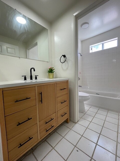 Building Photo - 16126 S Ainsworth St