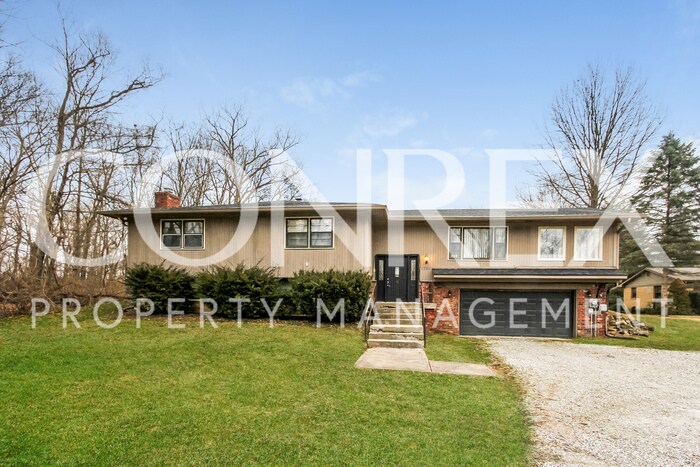 Primary Photo - Unique 4 Bedroom!