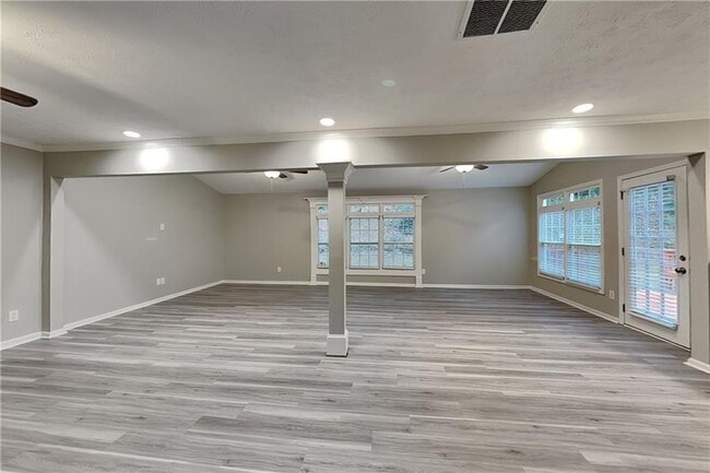 Foto del edificio - 4305 Waters Way