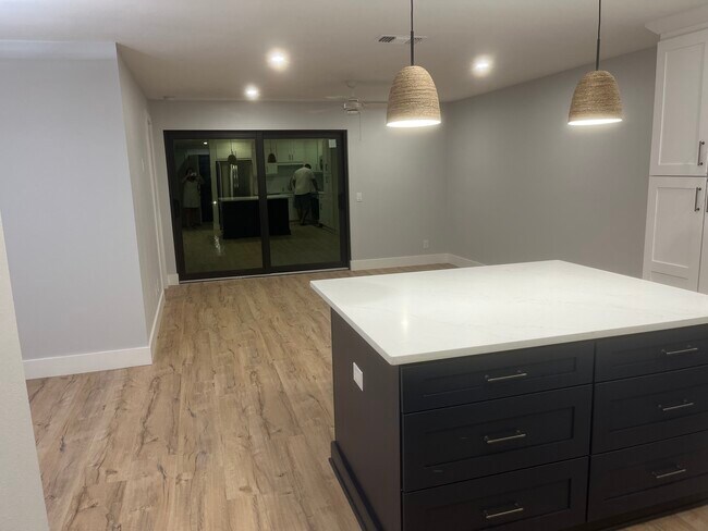 Photo - 662 Yardarm Dr Apartment