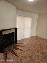 Building Photo - 5664 S Wood Crest Dr