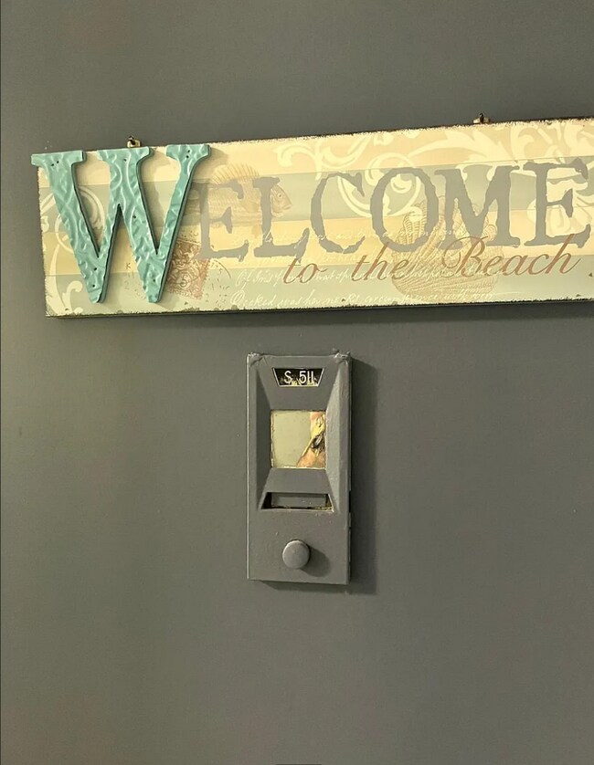 Foto del edificio - 880 Mandalay Ave