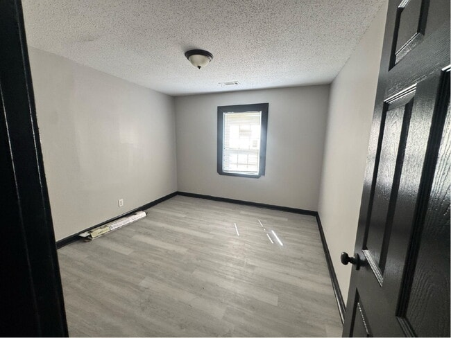 Photo - NEW LISTING – 3119 Allison Ave, Section 8 Approved! Apartment