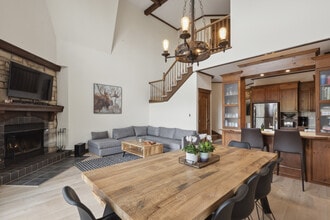 Building Photo - 120 Chem. des Quatre-Sommets