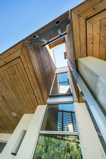 Building Photo - Vanguard Apartments