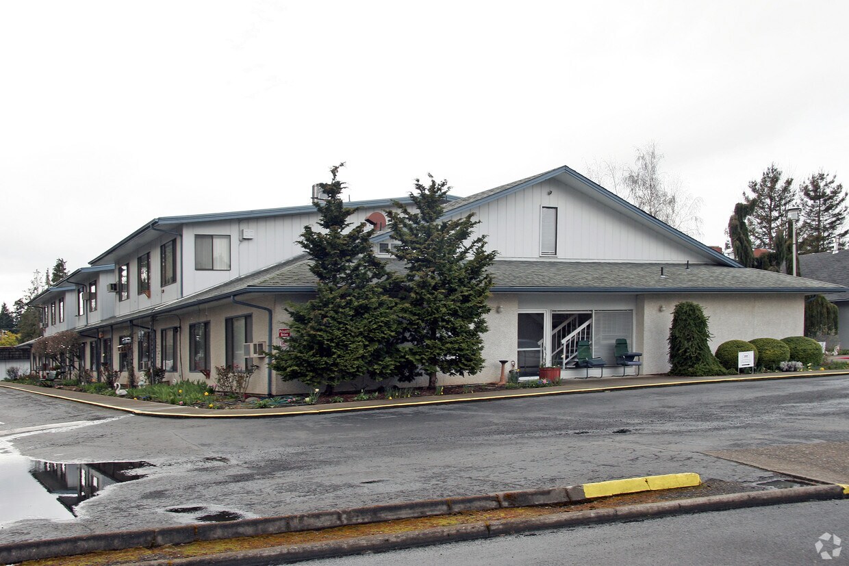 Primary Photo - Kamlu Retirement Inn