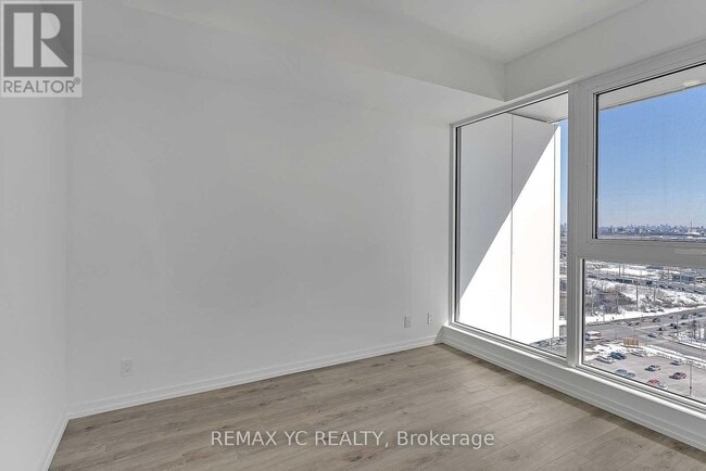 Photo du bâtiment - 1000-1000 Portage Pkwy
