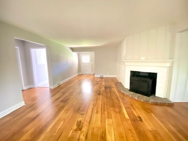 Building Photo - 4118 Browns Ln