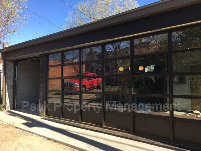 Building Photo - 1311 Hull St