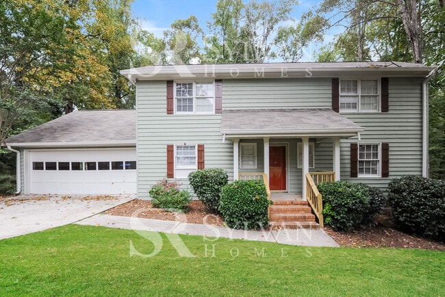 Building Photo - Welcome home to this 4 bedroom, 2 bathroom home