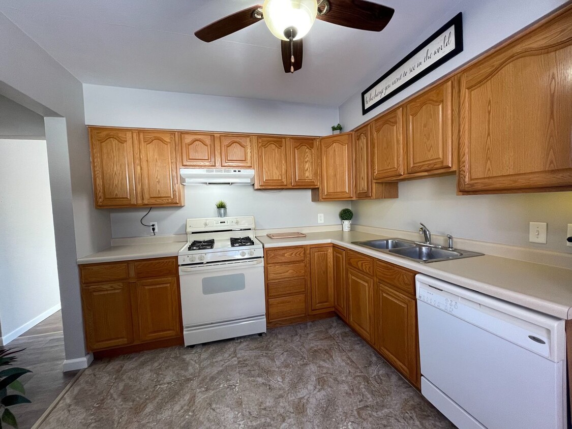 Primary Photo - 3 bed, 1 bath home for rent in Waterloo, a...