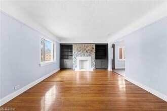 Building Photo - 876 Eloise Dr
