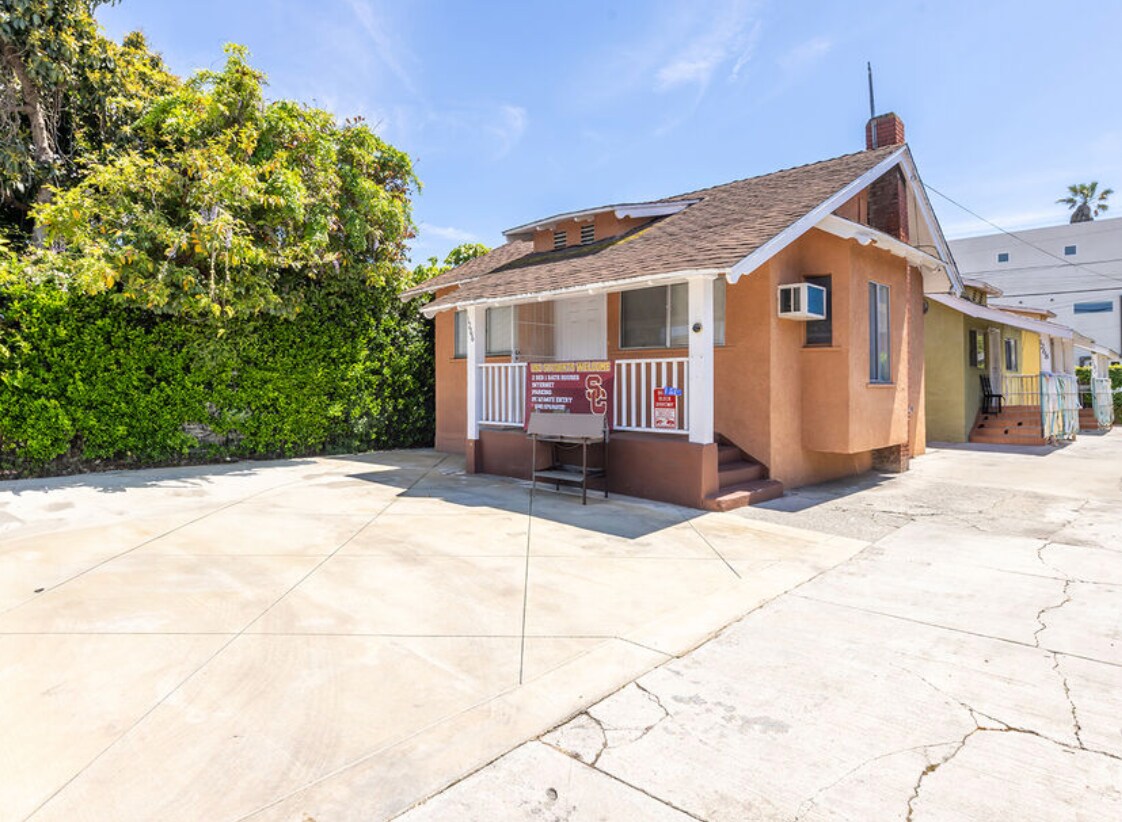 Primary Photo - 1266 W 35th Pl