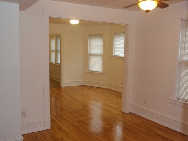Building Photo - 1709 Buchanan St NE