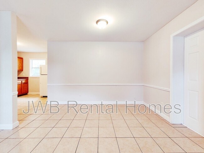 Building Photo - 8038 Banville Dr