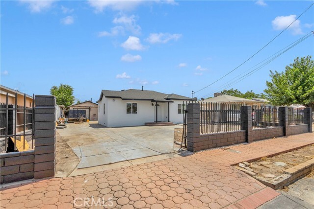 Primary Photo - 7355 Lynwood Way