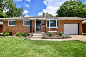 Building Photo - 1028 Rosedale St