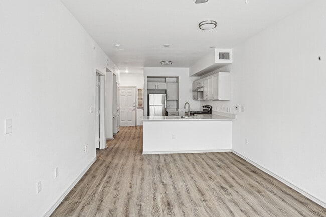 Foto del edificio - Heritage Pointe Senior 55+”