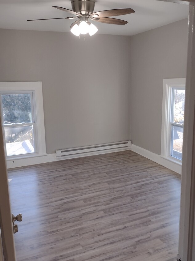 3603 Waukegan Rd, McHenry, IL 60050 Townhome Rentals in McHenry IL