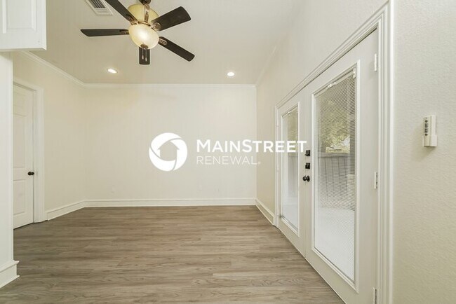 Foto del edificio - 4 Bedroom Pet-Friendly Home in Farmers Bra...